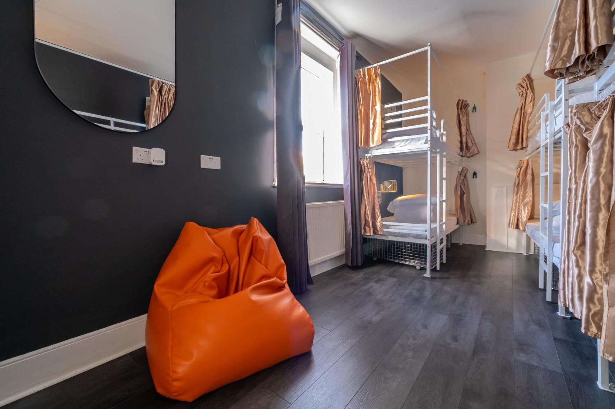 Book A Bed Hostels London Eksteriør billede